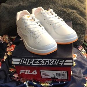 Fila Lifestyle Women’s White/Orange Sneakers Size 10